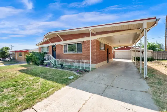 925 Jackson Ave, Ogden, UT 84404 - #3