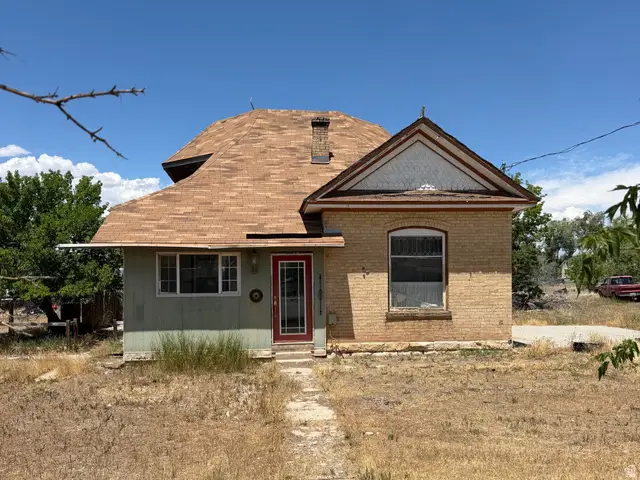 255 E Center St, Spring City, UT 84662 - #2
