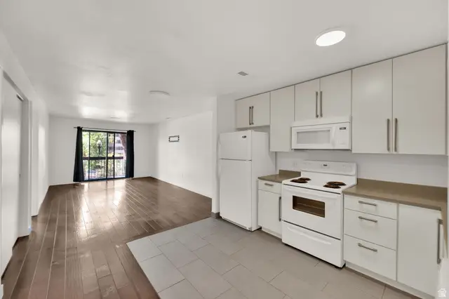 425 S 1000 E #204C, Salt Lake City, UT 84102 - #3