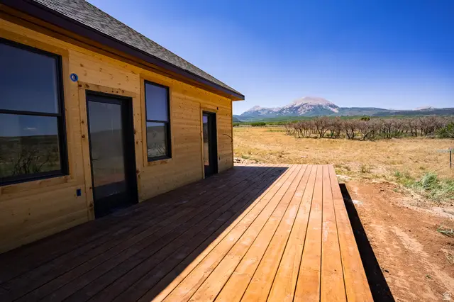 142 N Porcupine Ln, La Sal, UT 84530 - #2