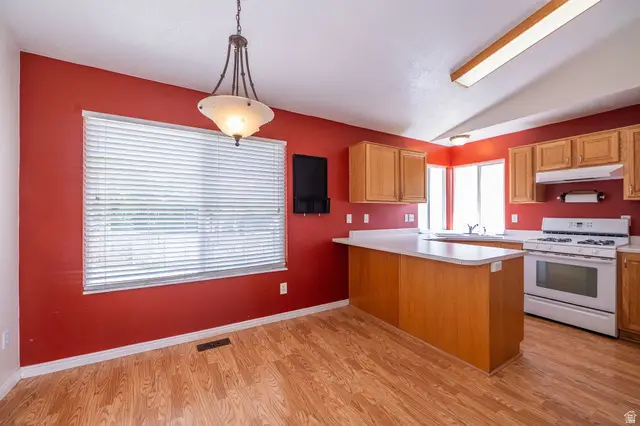 1132 N New Jersey Ave W, Harrisville, UT 84404 - #3