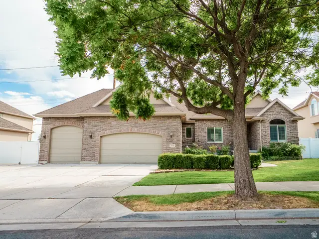 3059 W Uinta Pines Cir, South Jordan, UT 84095 - #2