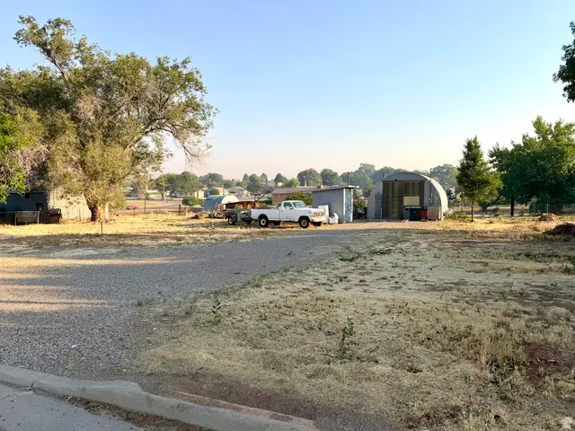 240 W 300 S #4, Blanding, UT 84511 - #3
