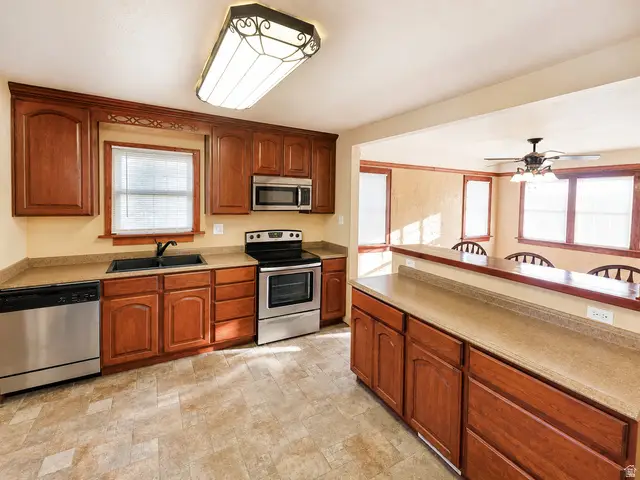 222 N 200 E, Price, UT 84501 - #2
