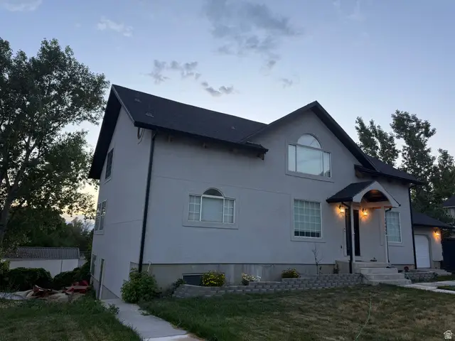 10025 N Oak Rd W, Cedar Hills, UT 84062 - #1