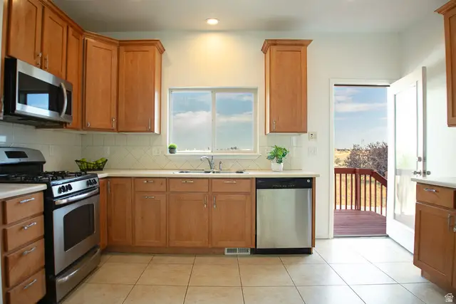 3365 N Falcon Way, Layton, UT 84040 - #3