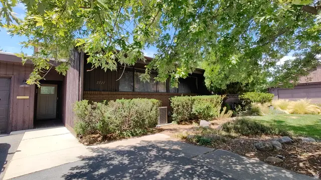 2727 N Edgewood Dr, Provo, UT 84604 - #2