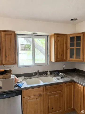 3506 W 6925 S, West Jordan, UT 84084 - #2