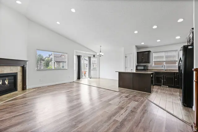 5355 W Halton Ln, West Valley City, UT 84120 - #3