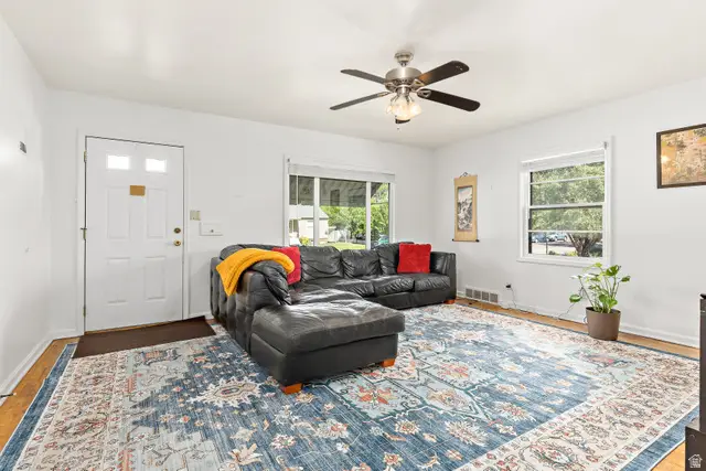 372 N 800 E, Provo, UT 84606 - #3