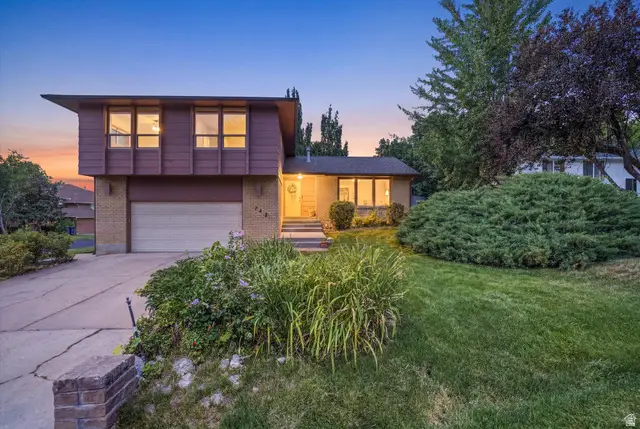 742 Sheringham Ct, Farmington, UT 84025 - #2