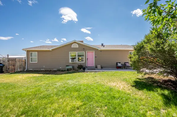 4296 N Maple Cir, Enoch, UT 84721