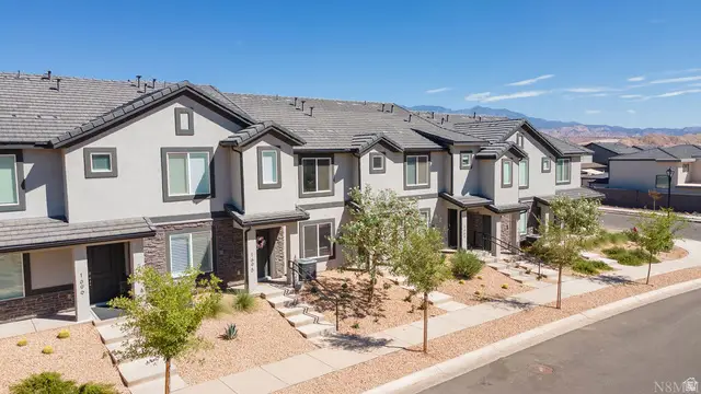 1693 S Devils Ln, Washington, UT 84780 - #3