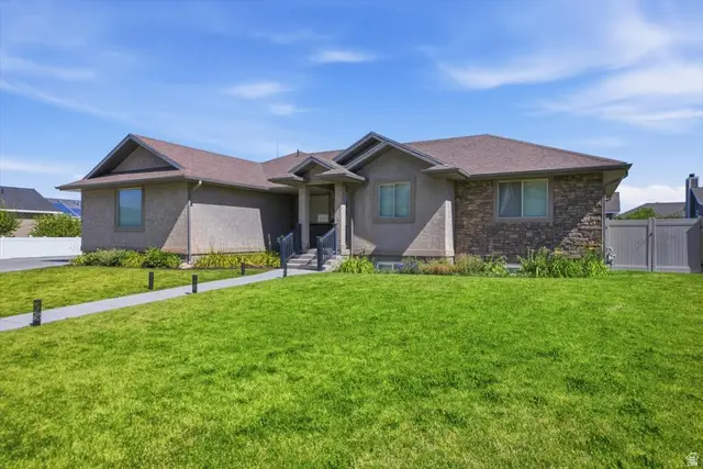 221 W 400 N, Hyde Park, UT 84318 - #3