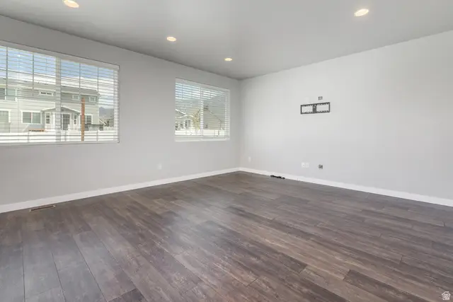 1596 W Maple Shade Ln, Lindon, UT 84042 - #3