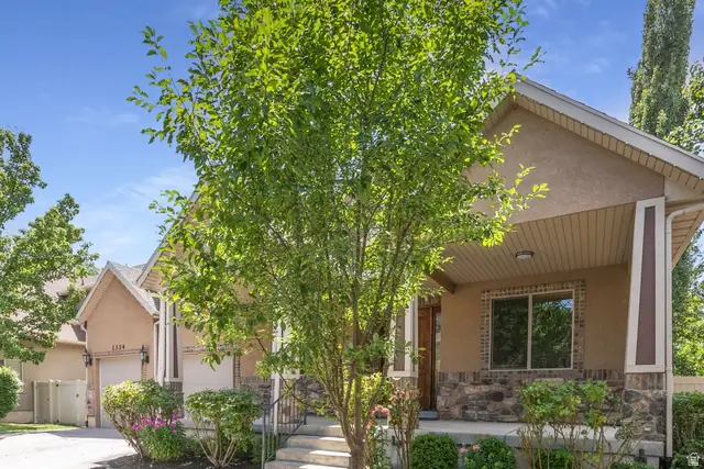 1334 E Shays Ln, Murray, UT 84121 - #2