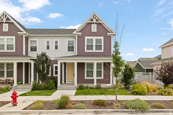11623 S Silver Pond Dr, South Jordan, UT 84009