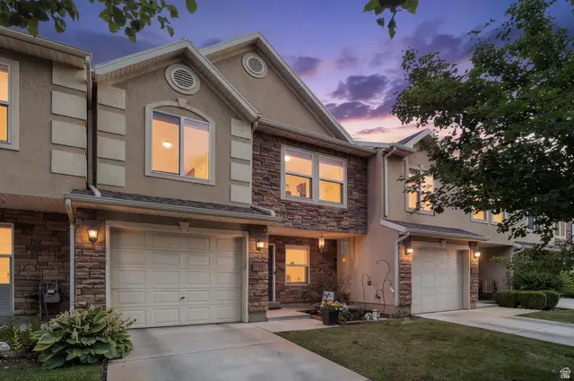 538 W Lochlevan Ln S, Murray, UT 84123 - #1