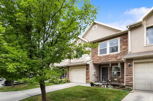 538 W Lochlevan Ln S, Murray, UT 84123 - #3
