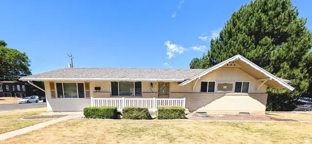 895 N Stoneybrook Rd, Kaysville, UT 84037 - #1