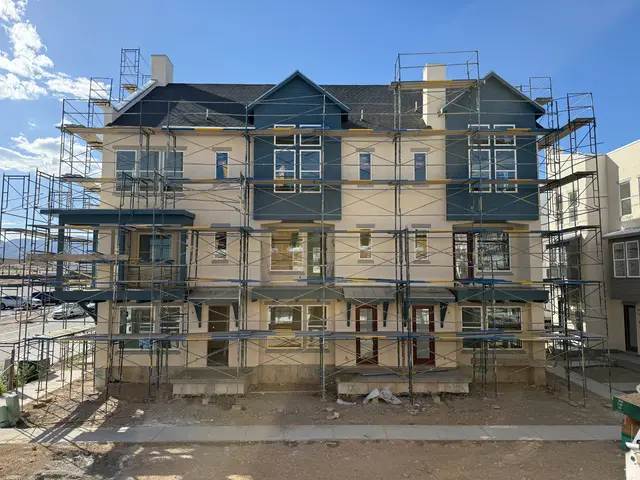 11021 S Freestone Rd #121, South Jordan, UT 84009 - #1