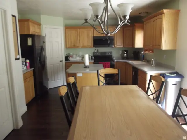 10486 Colonial Dr, Cedar Hills, UT 84062 - #2