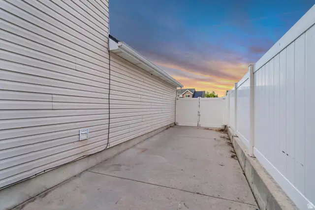 14088 S Coral Dawn Ln W, Herriman, UT 84096 - #3