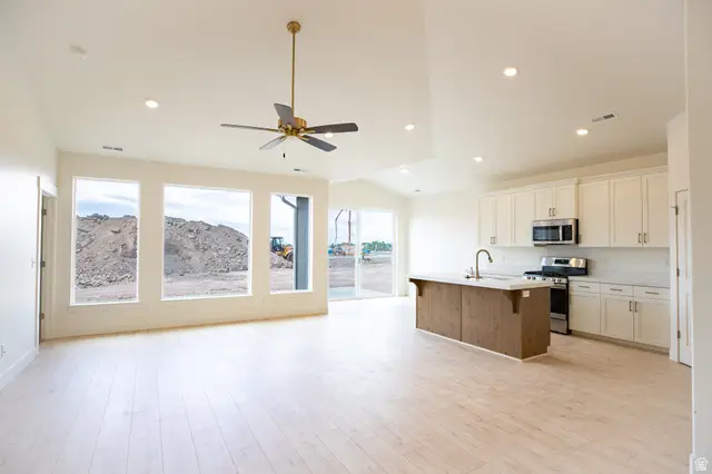 531 W 1850 N, Harrisville, UT 84404 - #2