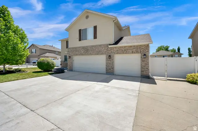 1771 Beaumont Dr, Kaysville, UT 84037 - #2