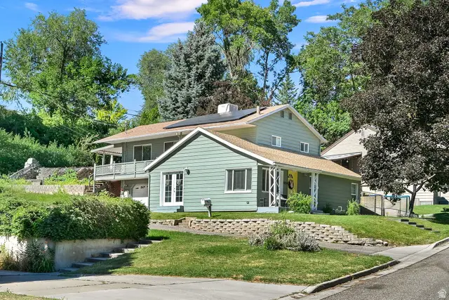 105 E Country Club Dr S, South Ogden, UT 84405 - #3