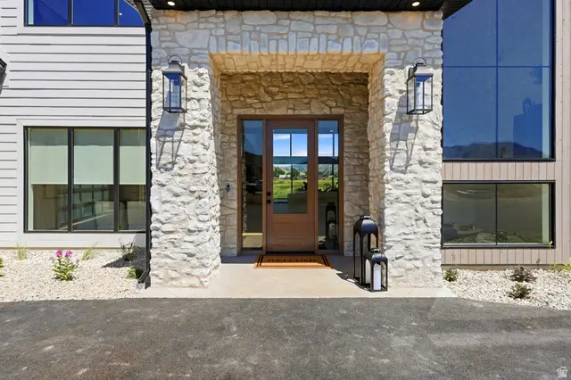 238 S 7900 St E, Huntsville, UT 84317 - #2