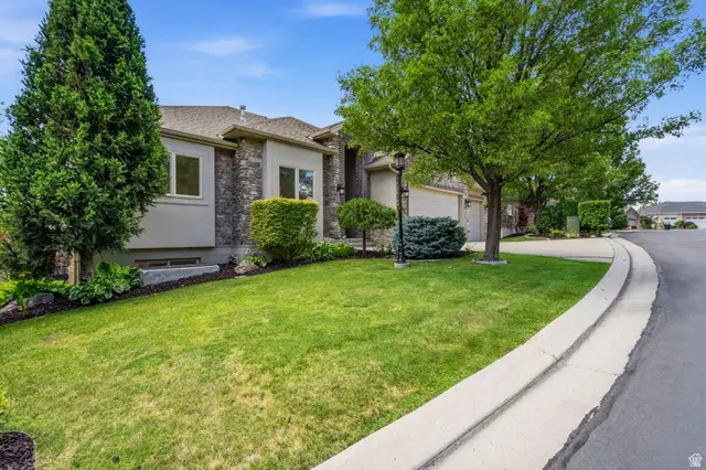 6698 S Hidden Mill Cv, Cottonwood Heights, UT 84121 - #3