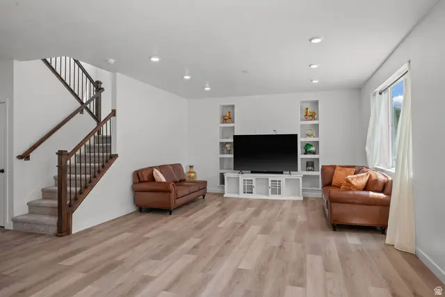 4896 S Snarr Haven Ct W, Taylorsville, UT 84129 - #3