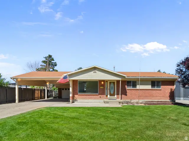 6566 S 2425 E, Cottonwood Heights, UT 84121 - #1