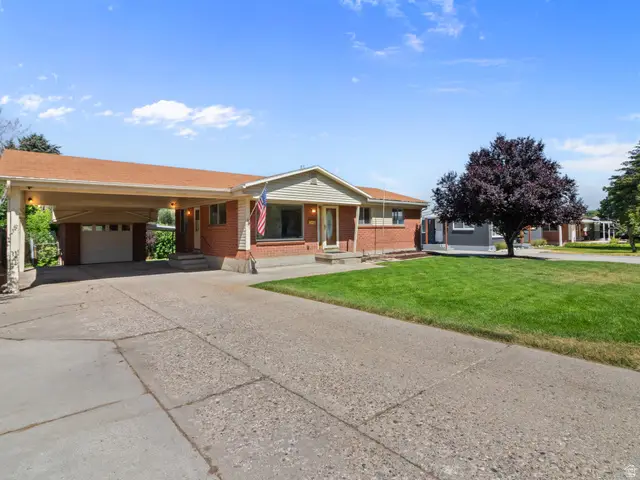6566 S 2425 E, Cottonwood Heights, UT 84121 - #3