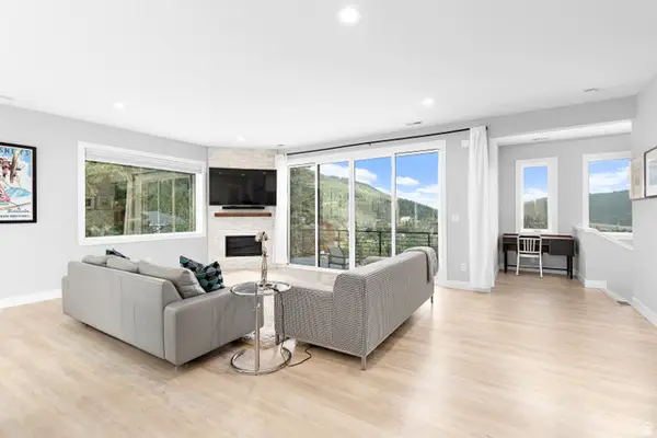 329 Matterhorn Dr, Park City, UT 84098