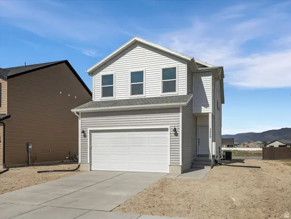 3529 N Sparrow Ln #215, Eagle Mountain, UT 84005