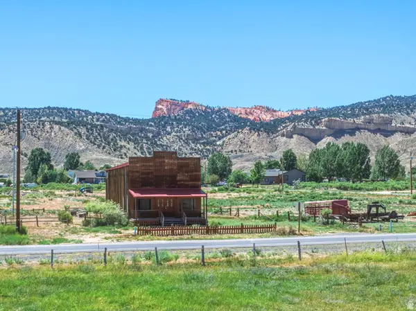 511 N Main St, Tropic, UT 84776