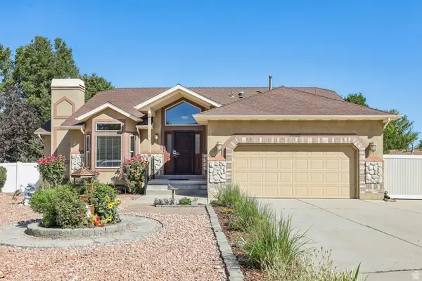 8022 S Peregrine Pl, Sandy, UT 84094