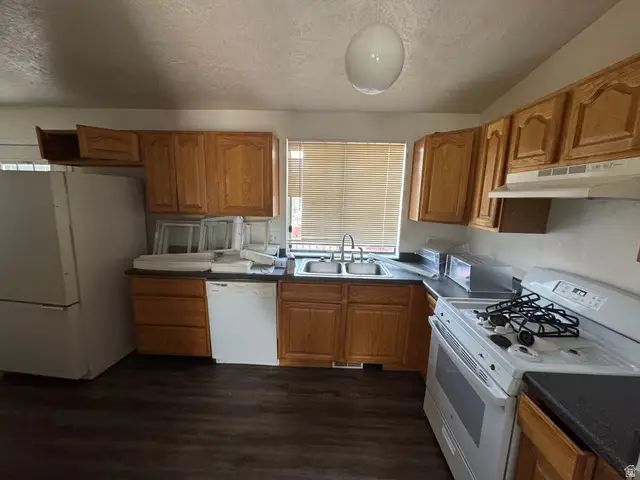 6119 Park Wood Dr, Salt Lake City, UT 84118 - #3