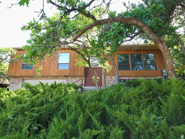 8705 S Kings Hill Drive Dr E, Cottonwood Heights, UT 84121 - #2
