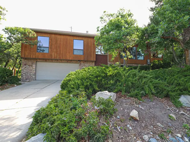 8705 S Kings Hill Drive Dr E, Cottonwood Heights, UT 84121 - #3
