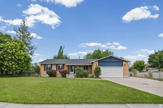 341 E Heather Ridge Cir, Sandy, UT 84070 - #1