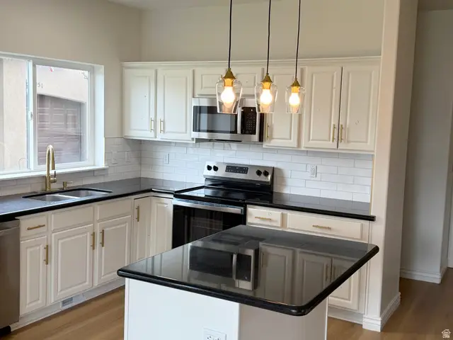5049 W Fortrose Dr S, Herriman, UT 84096 - #3
