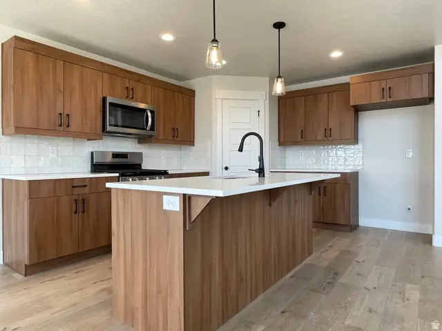 463 N Hill View Dr #2027, Saratoga Springs, UT 84045 - #3