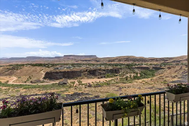 1296 N Main St, Hurricane, UT 84737 - #2