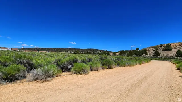 4206 S Entrance Dr #1 & 2, Panguitch, UT 84759 - #3