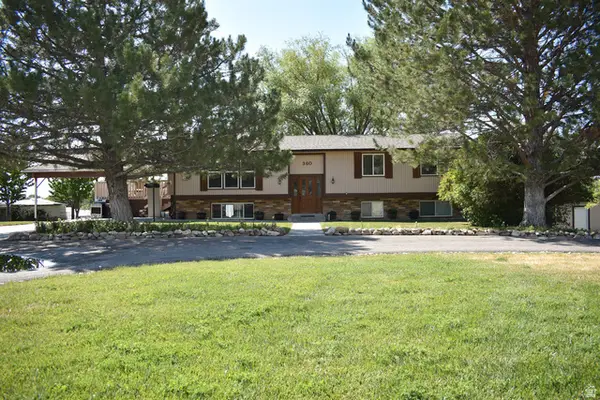 360 N State St, Ferron, UT 84523