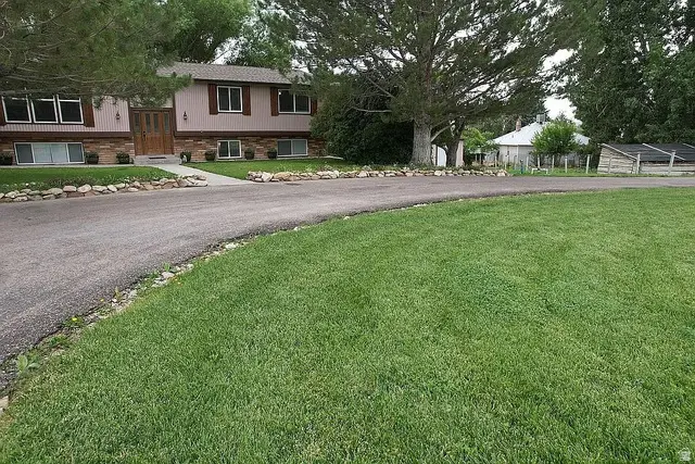 360 N State St, Ferron, UT 84523 - #2