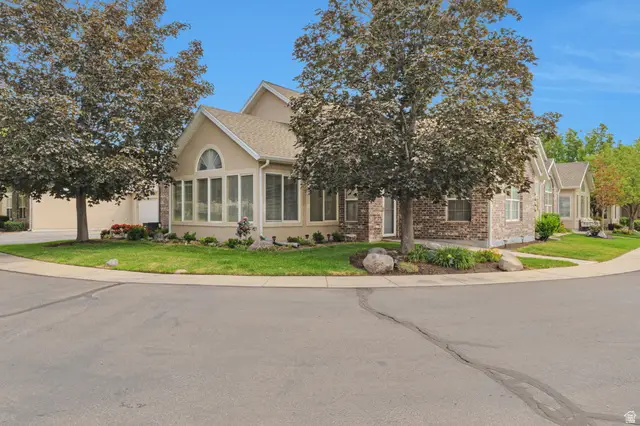 2156 W Jordan Villa Dr #B, West Jordan, UT 84088 - #2